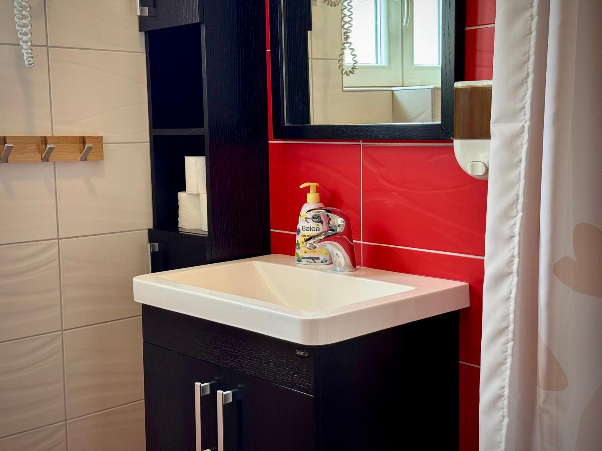 Apartments Maricic Rab Island Palit ภายนอก รูปภาพ
